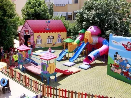 کلی ریزورت مارماریس